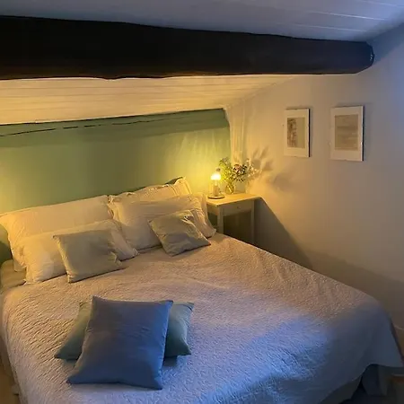 Seafront In Exclusive Location