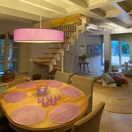 Seafront In Exclusive Location Villa