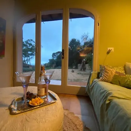 Villa Seafront In Exclusive Location